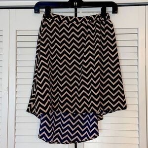 💥 NOBLE U HIGH LOW SKIRT SIZE SMALL NAVY TAN PRINT